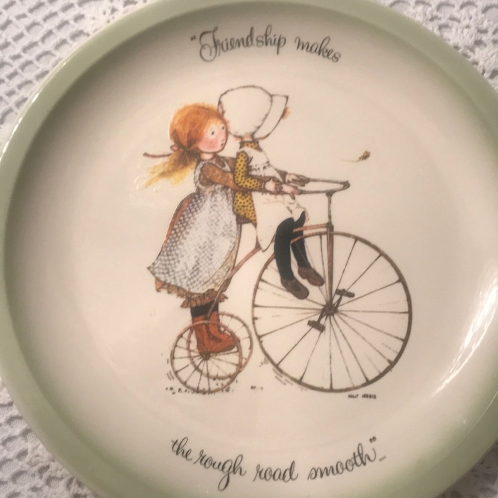 10 in VINTAGE HOLLY HOBBIE PLATE